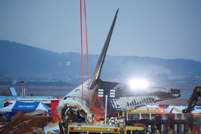 韓國墜機事故179人遇難 全國進入哀悼期