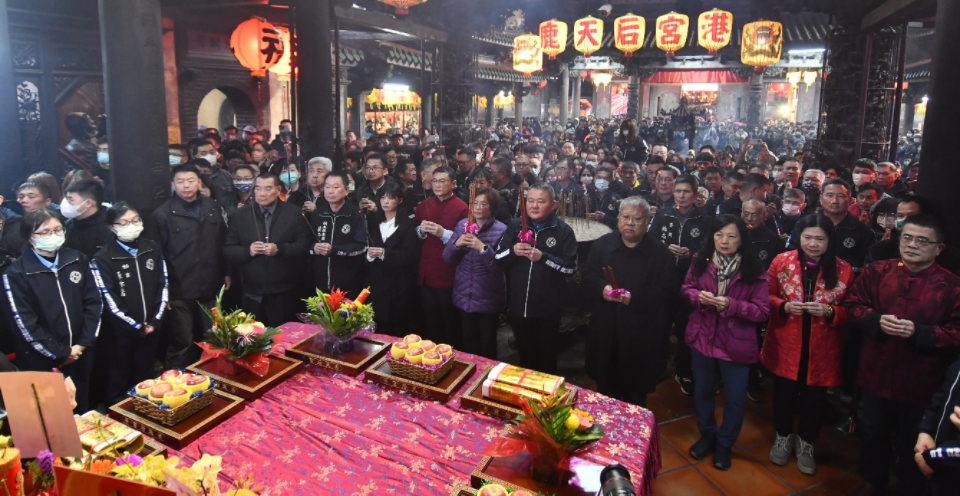 祝福大家新的一年 闔家平安 蛇年行大運